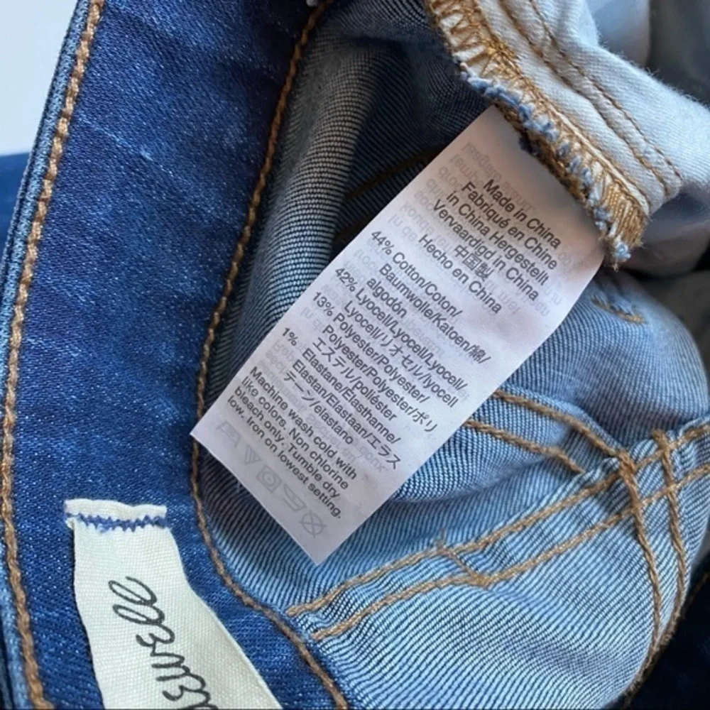 Madewell • Curvy High-Rise Skinny Jeans in Danny Wash: TENCEL™ Denim Edition